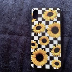 this is an iphone case for iphone xs max :)